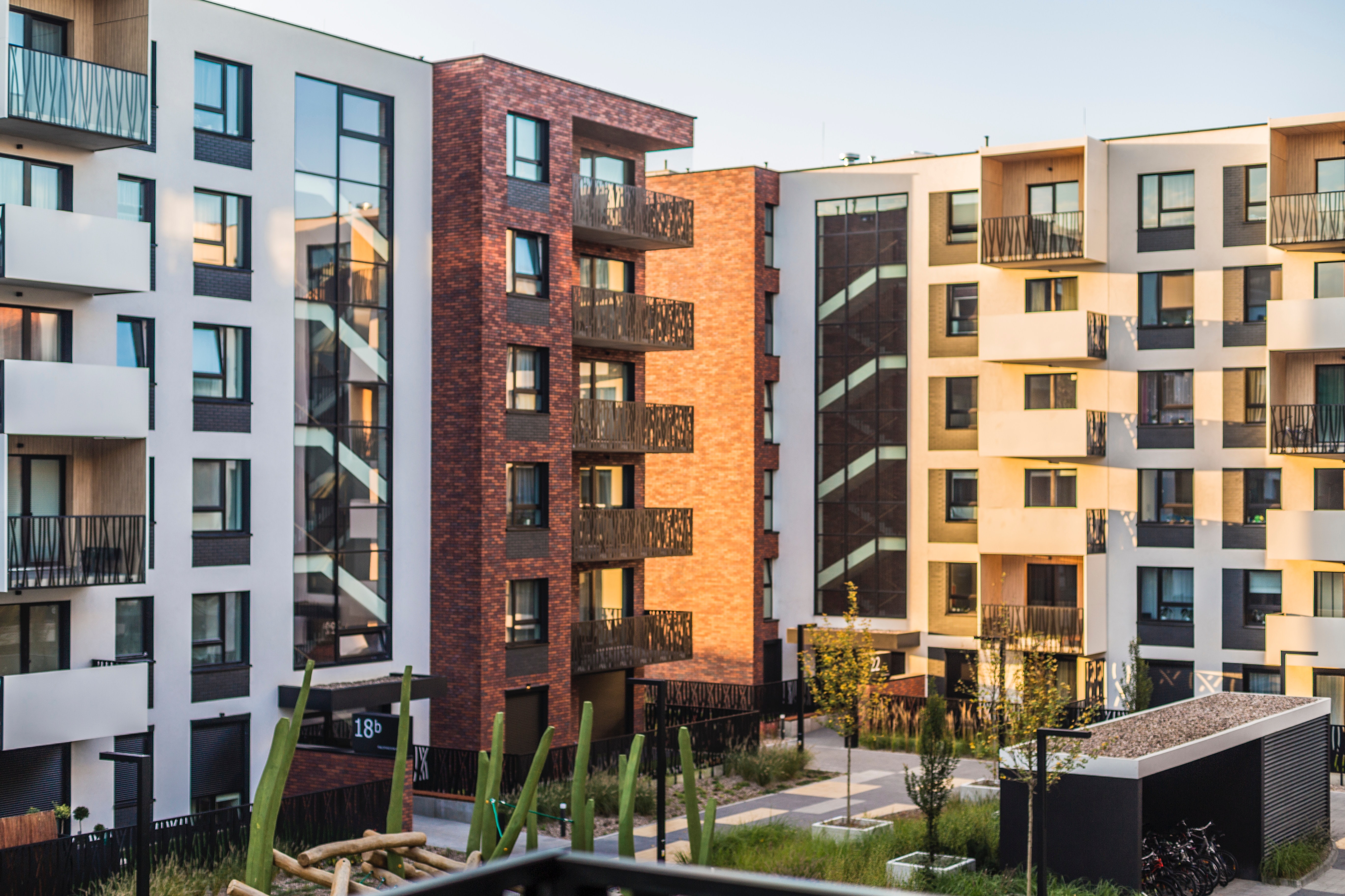 Exterior of the Veranda apartment community